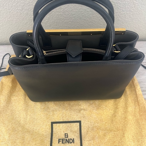 FENDI 2jours - Picture 4 of 15